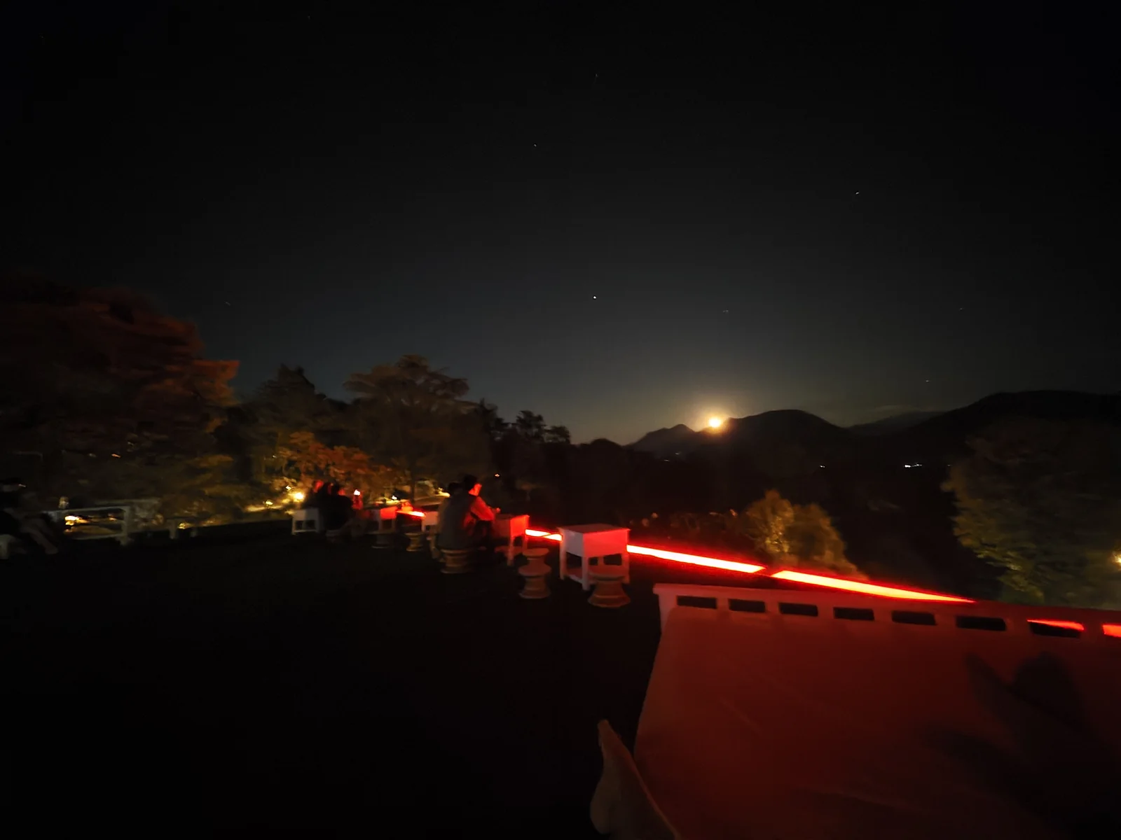 Moonrise above the mountain ridge from the Moon Rabbit Pai rooftop.