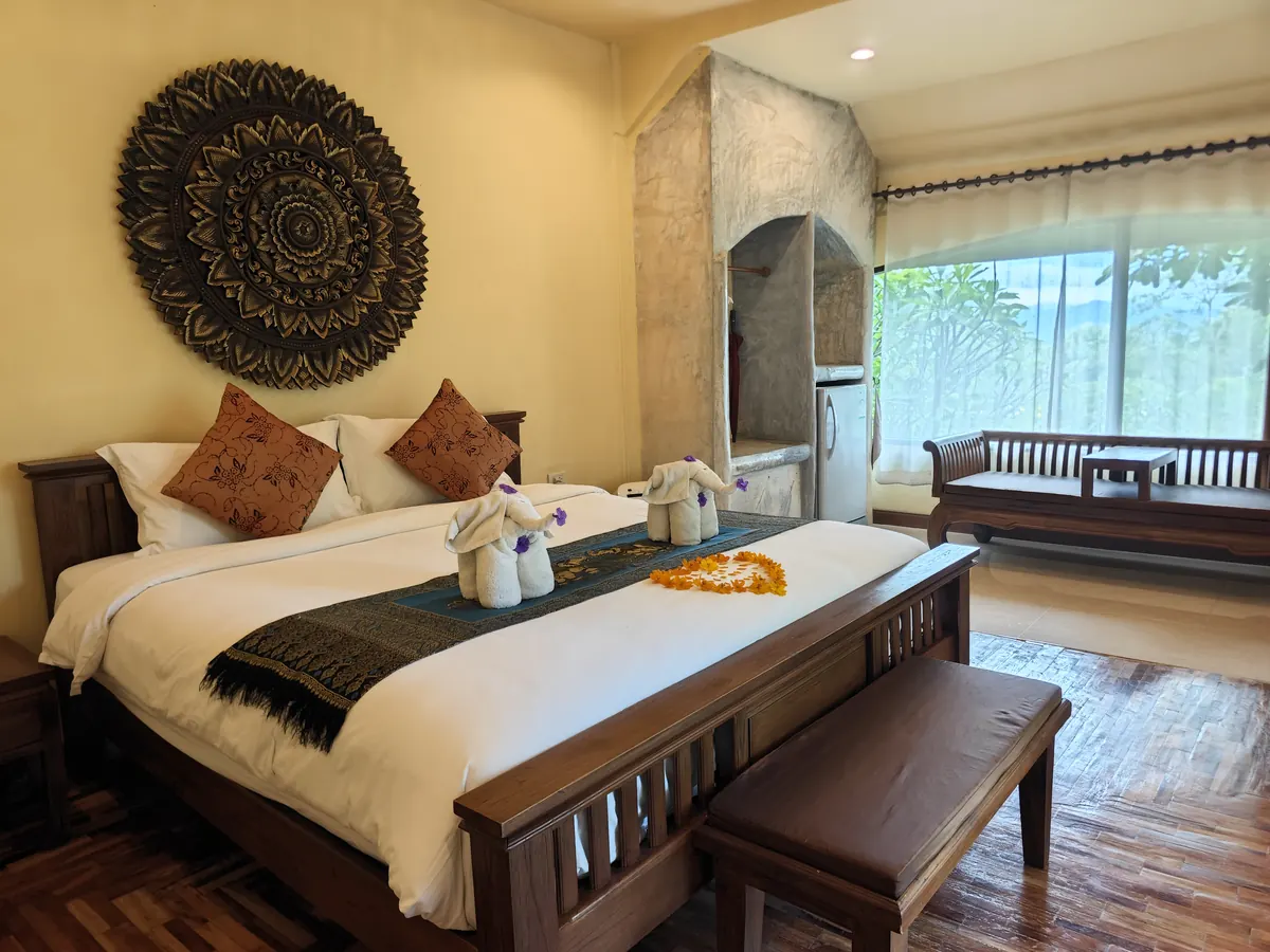Deluxe Villa with Mountain View — bedroom.